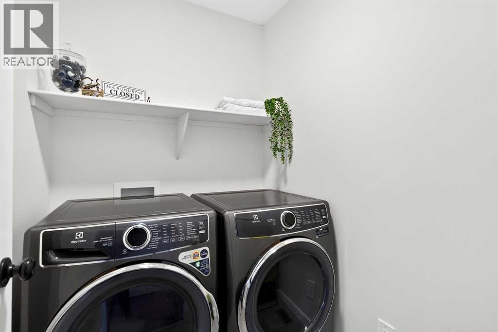 825 REYNOLDS MANOR SOUTHWEST Image 22