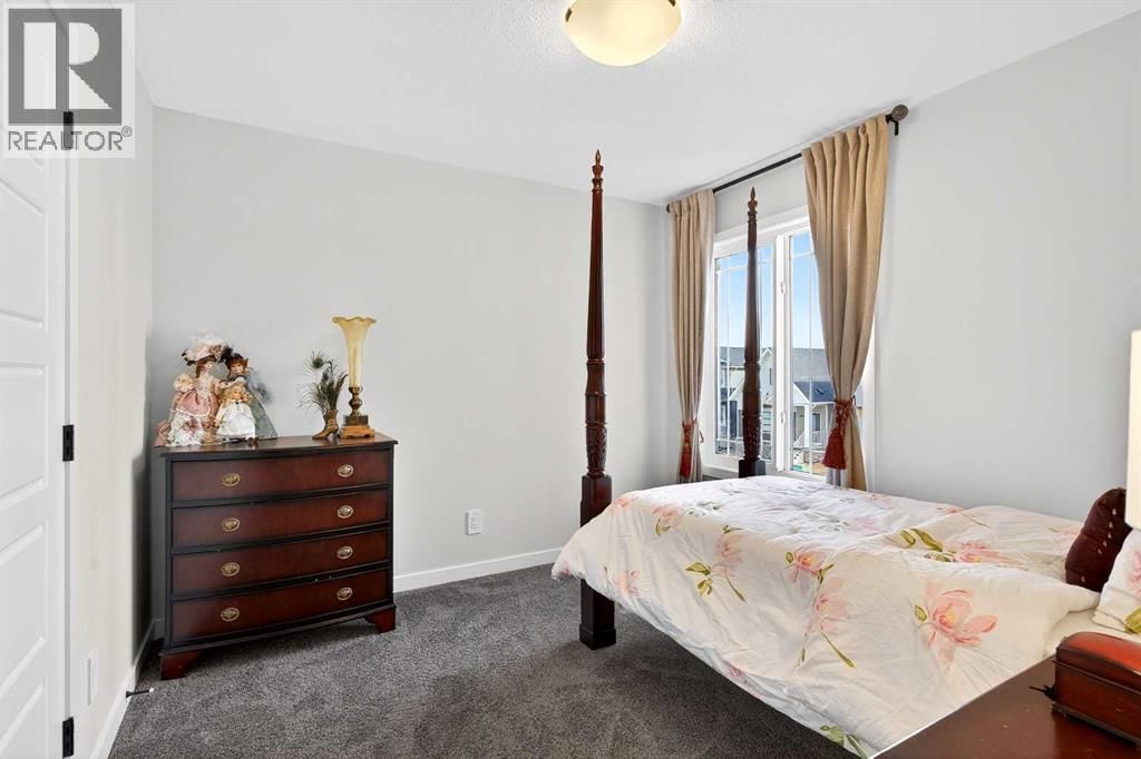 825 REYNOLDS MANOR SOUTHWEST Image 23