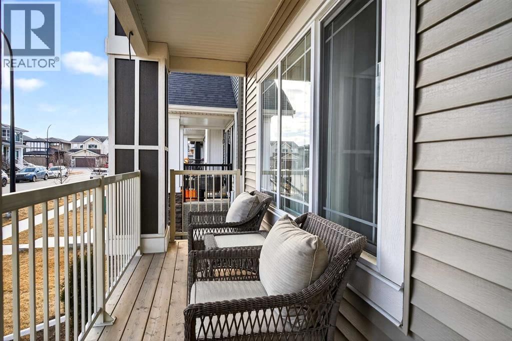 825 REYNOLDS MANOR SOUTHWEST Image 3