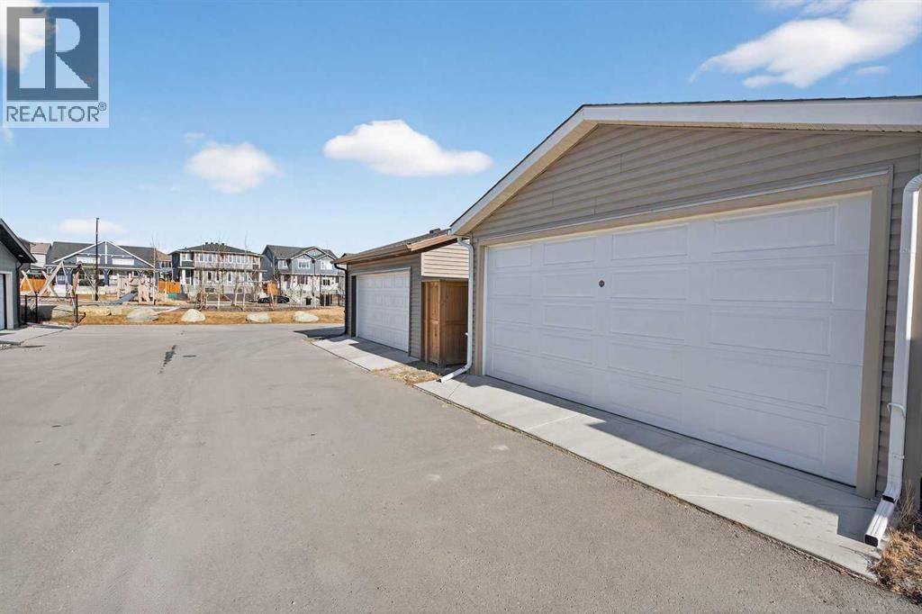 825 REYNOLDS MANOR SOUTHWEST Image 30