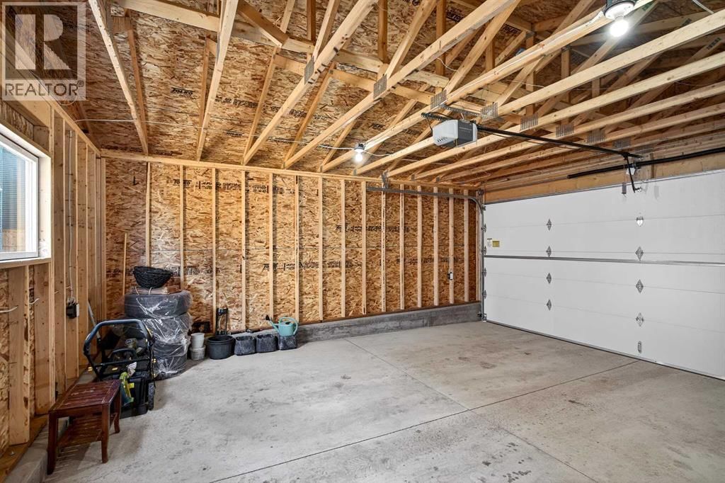 825 REYNOLDS MANOR SOUTHWEST Image 32