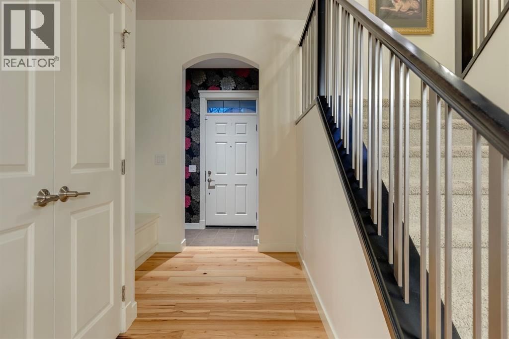 29 ASPENSHIRE CRESCENT SOUTHWEST Image 2