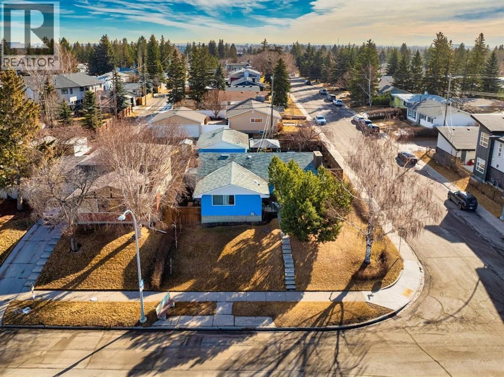 5424 37 STREET SOUTHWEST Image 5