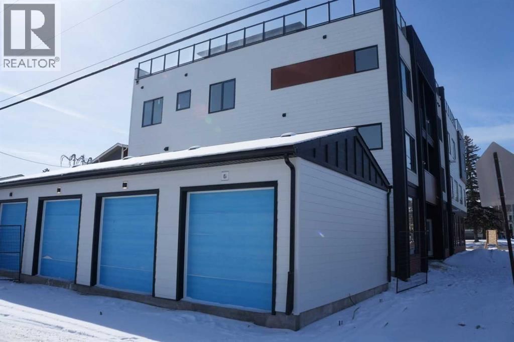 1904 47 Street property photo