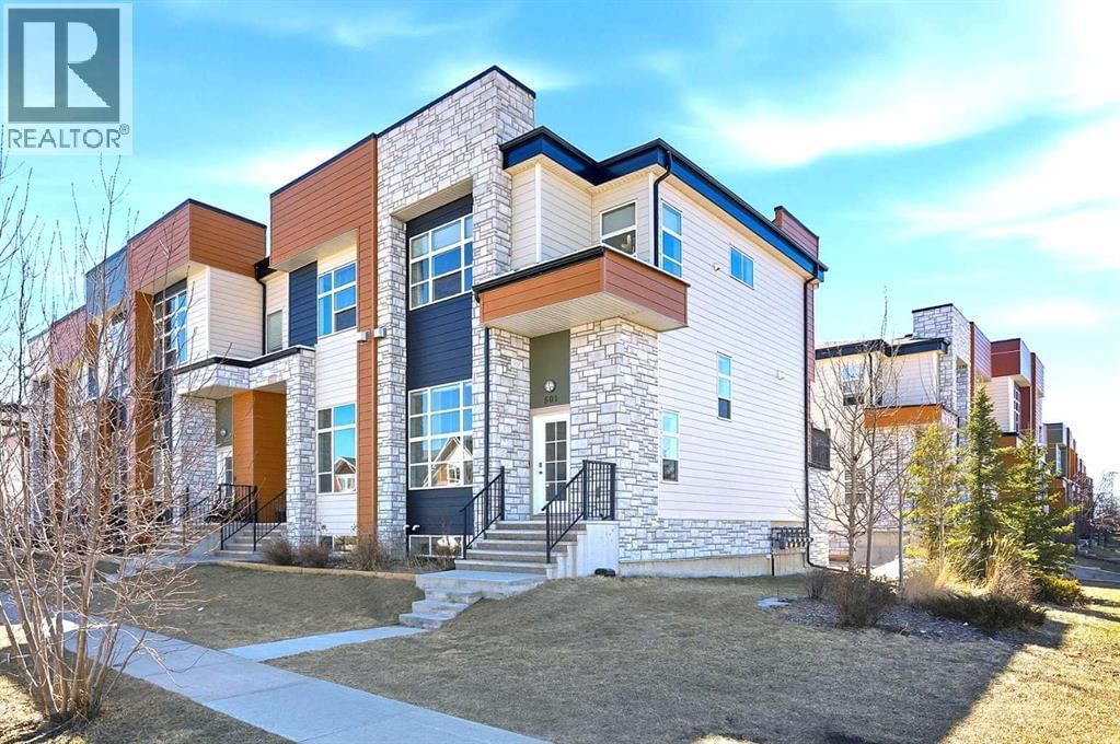 1530 BAYSIDE AVENUE SOUTHWEST Image 2