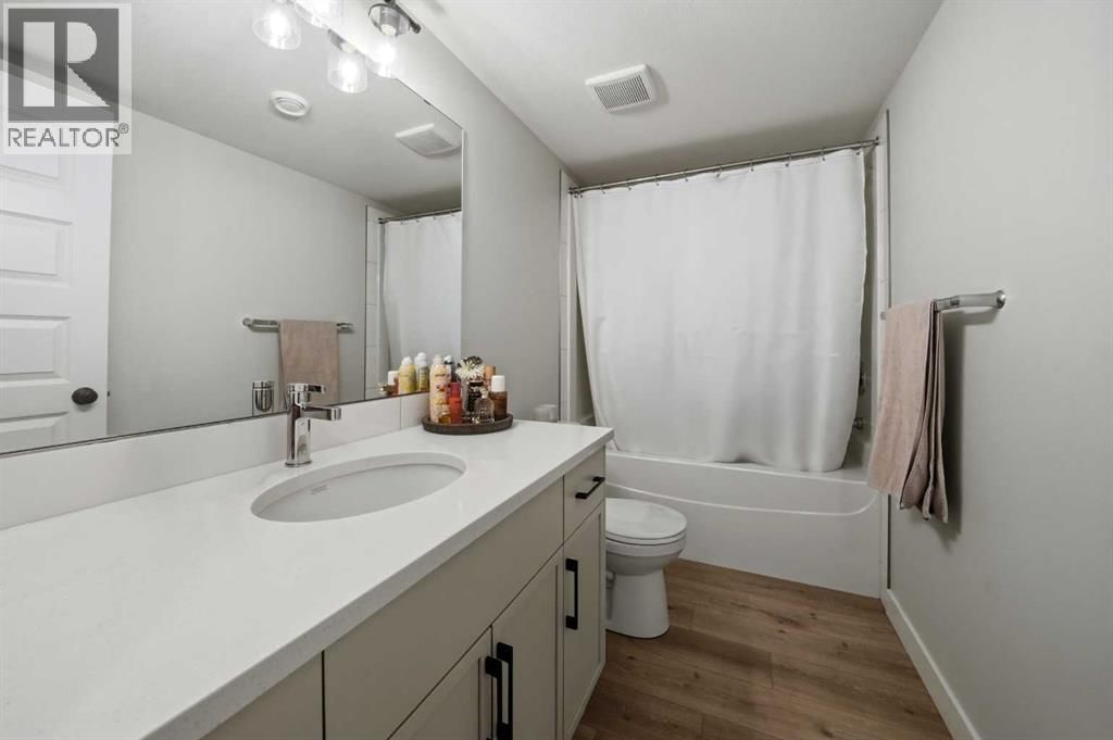 56 TRINITY STREET Image 24