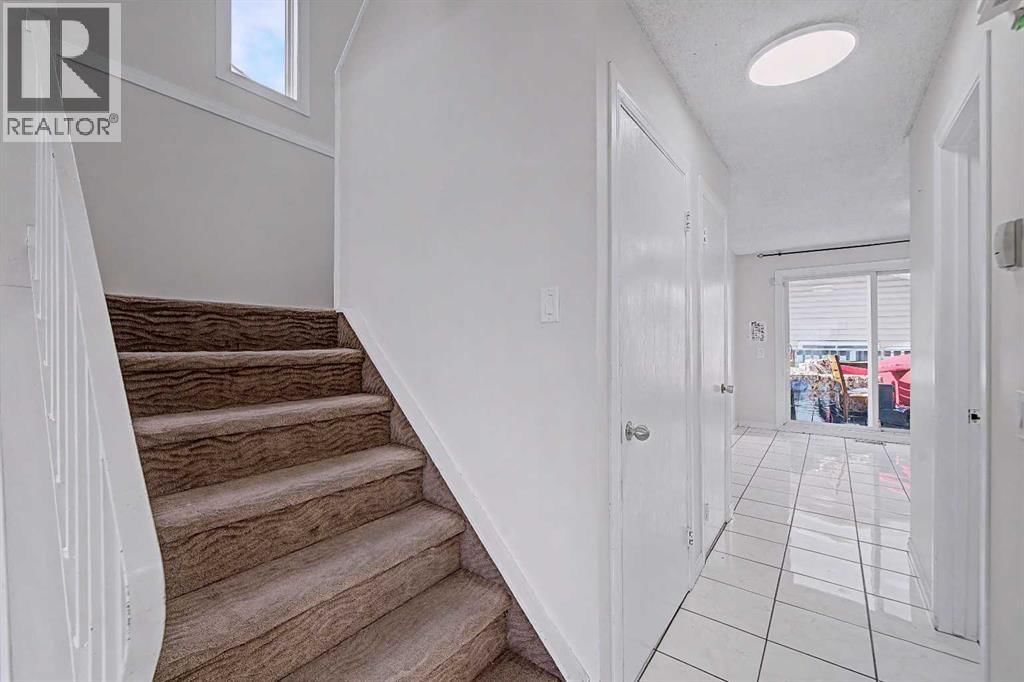 48 WHITWORTH WAY NORTHEAST Image 17