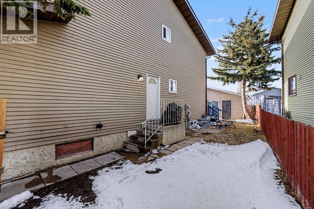 48 WHITWORTH WAY NORTHEAST Image 35