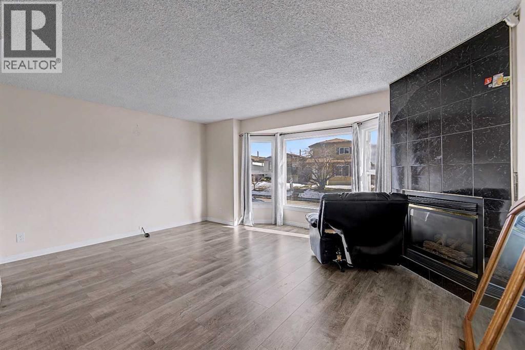 48 WHITWORTH WAY NORTHEAST Image 7