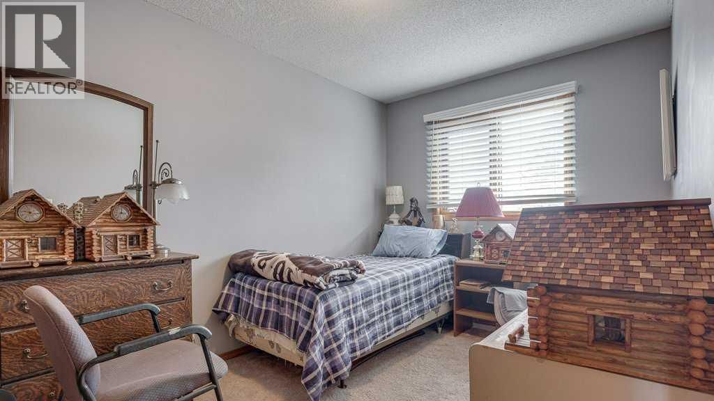 10 DOUGLAS AVENUE Image 20