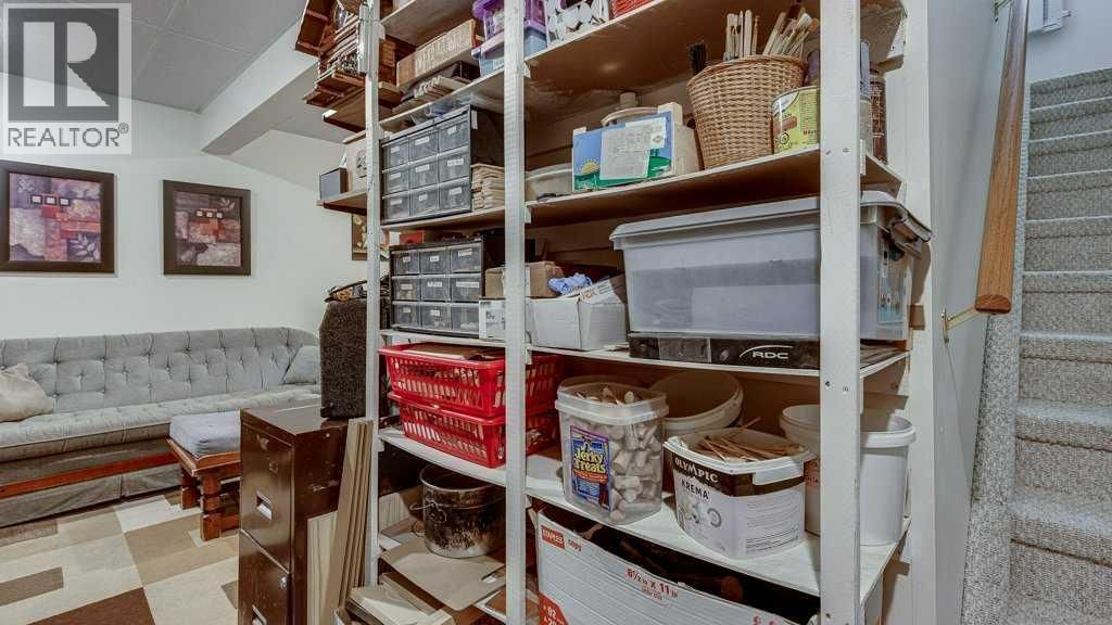 10 DOUGLAS AVENUE Image 23