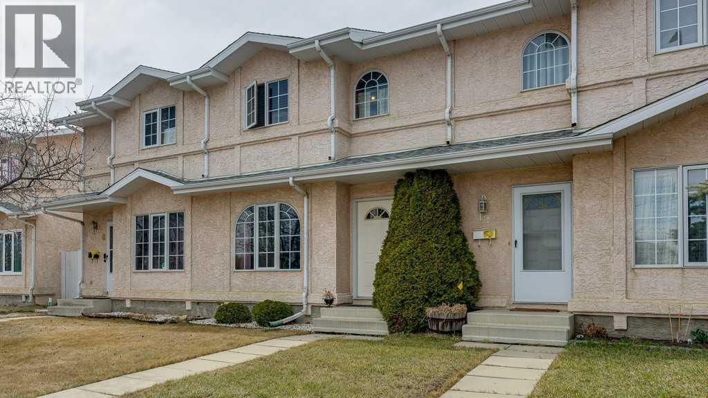 10 DOUGLAS AVENUE Image 39