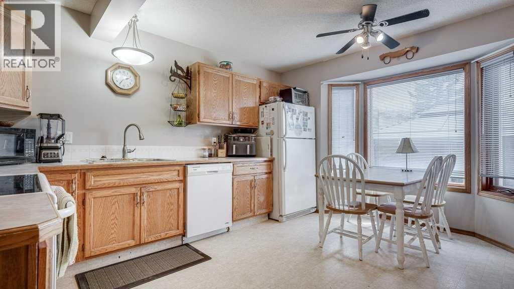 10 DOUGLAS AVENUE Image 8