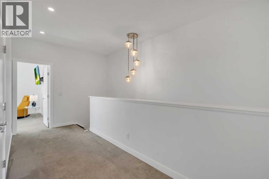 947 31 AVENUE NORTHWEST Image 18