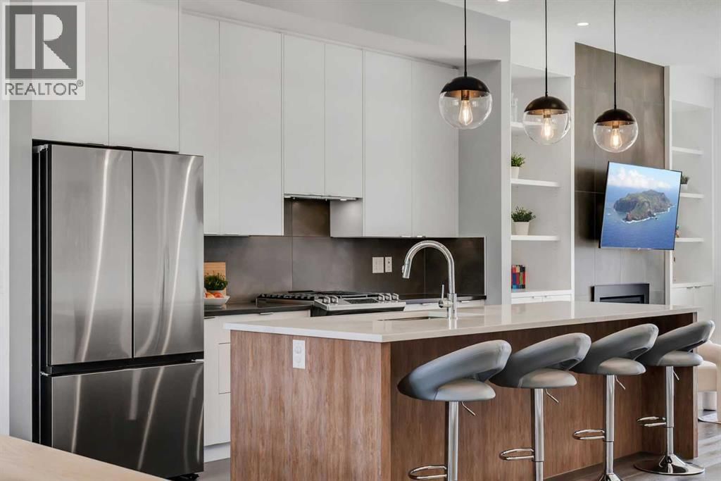 947 31 AVENUE NORTHWEST Image 3