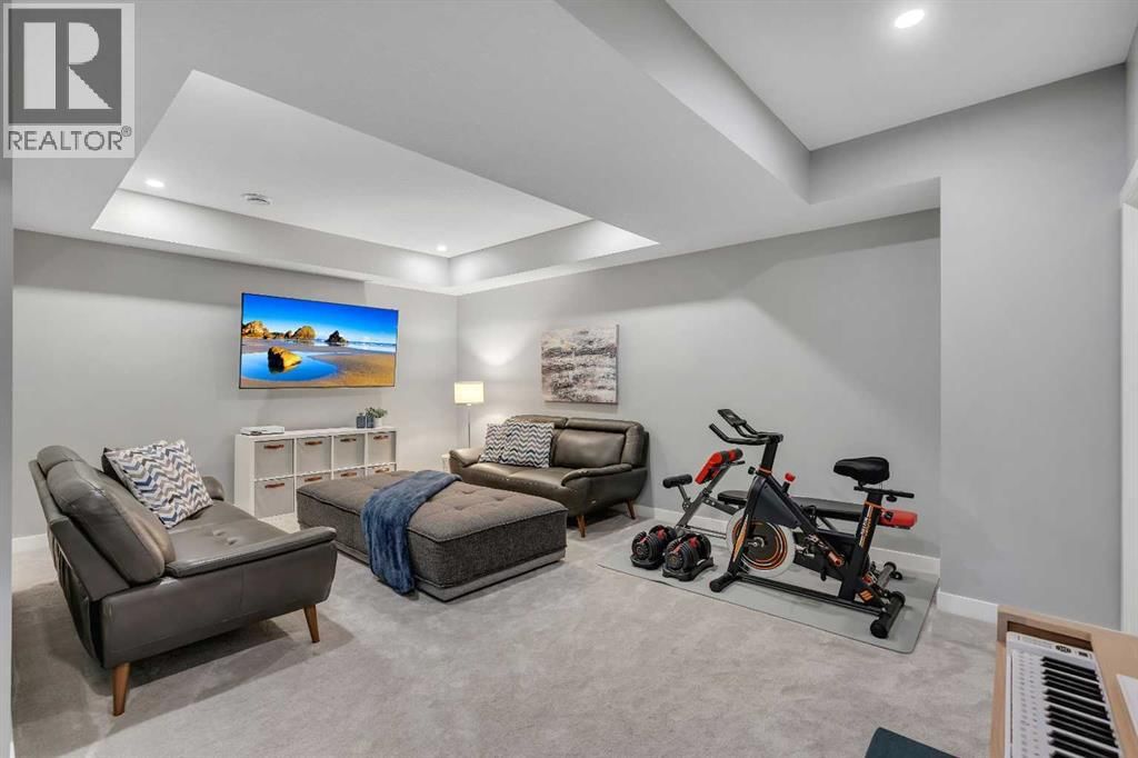 947 31 AVENUE NORTHWEST Image 33