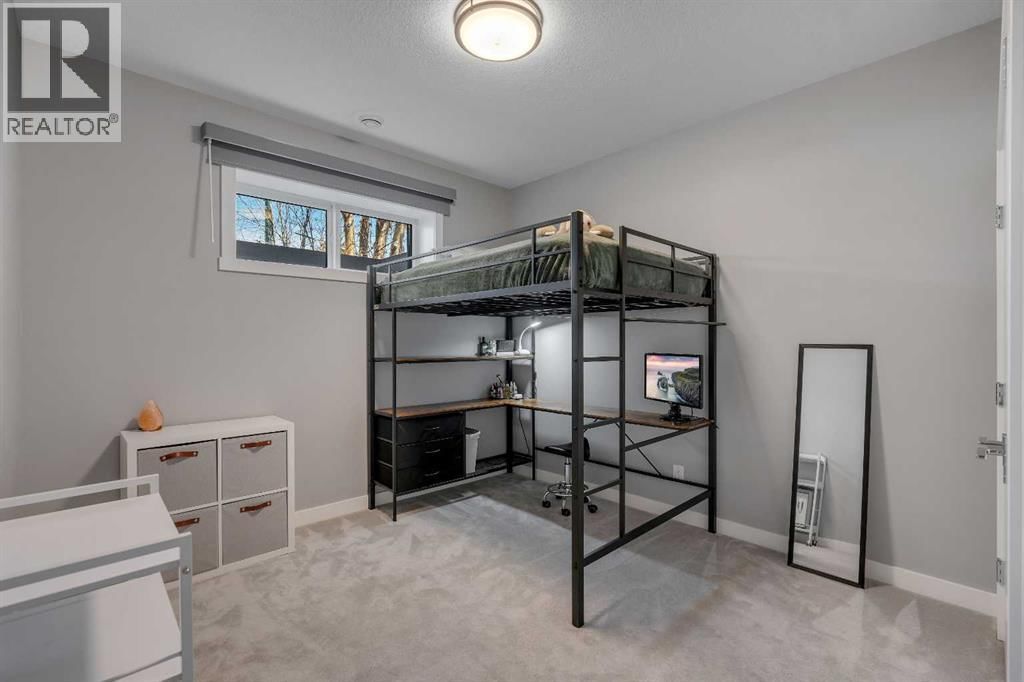 947 31 AVENUE NORTHWEST Image 36