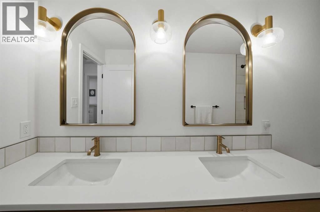 12 STIRLING CLOSE Image 21