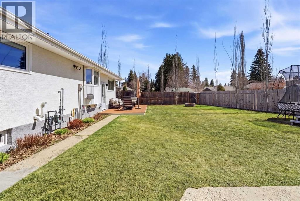 12 STIRLING CLOSE Image 36