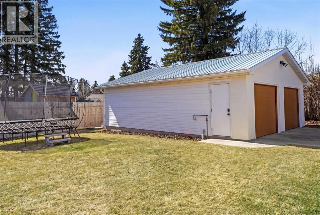 12 STIRLING CLOSE Image 38