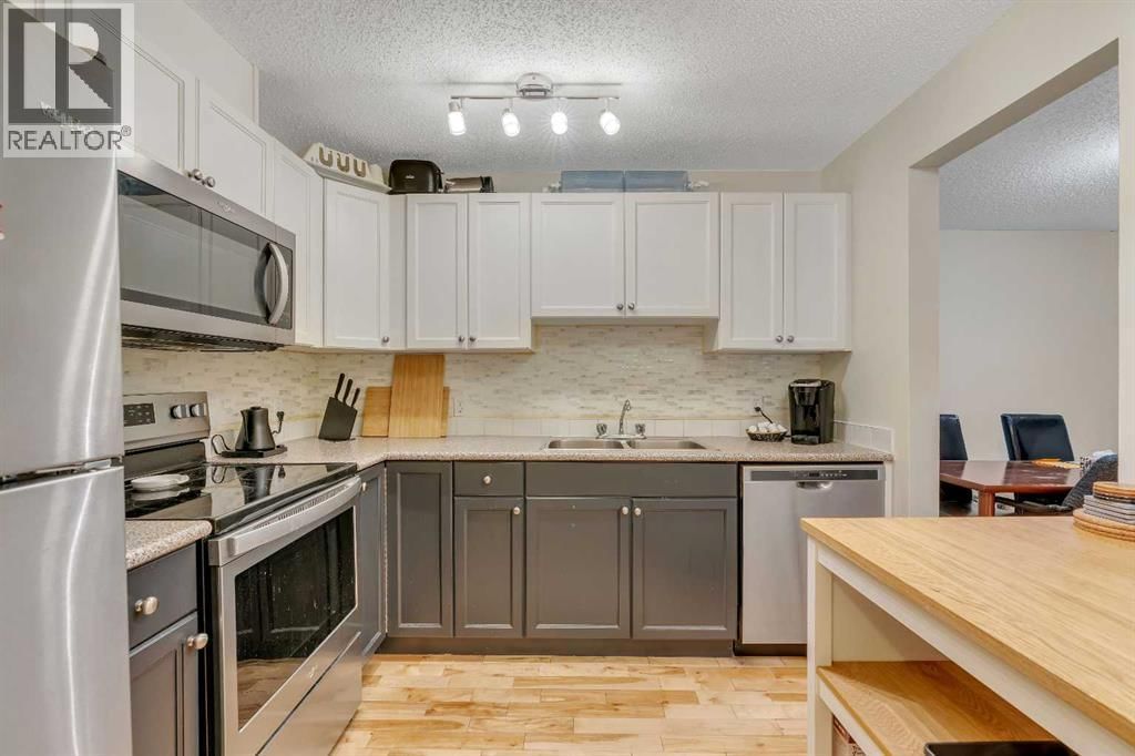 1919 17 Avenue property photo