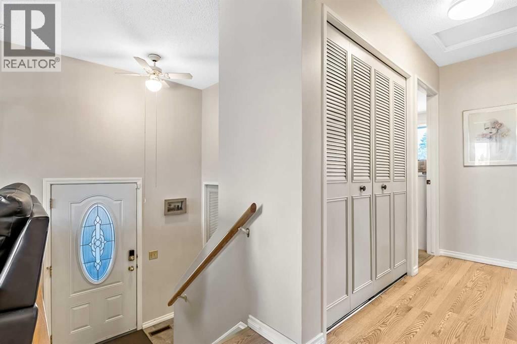323 Woodvale Crescent property photo