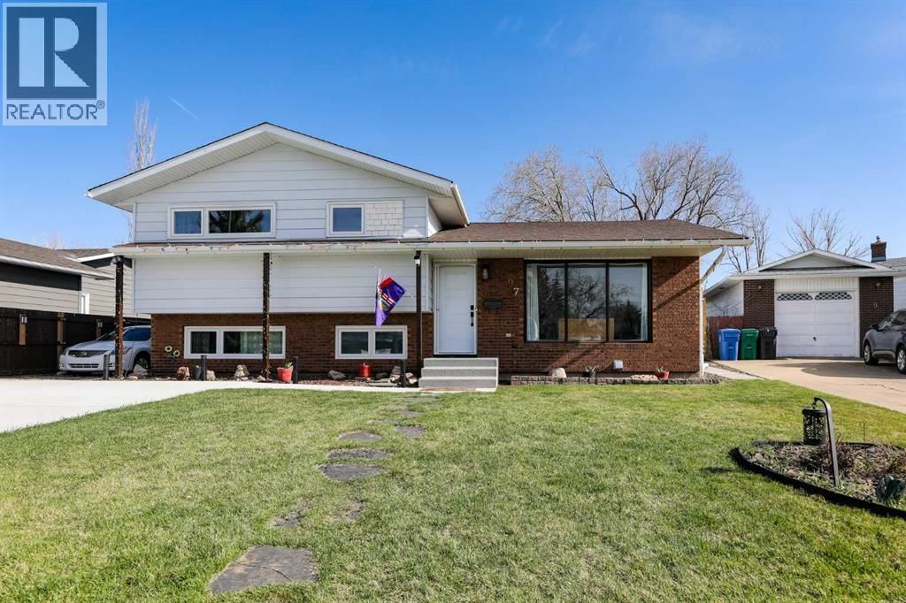 97 LAVAL COURT WEST Image 1