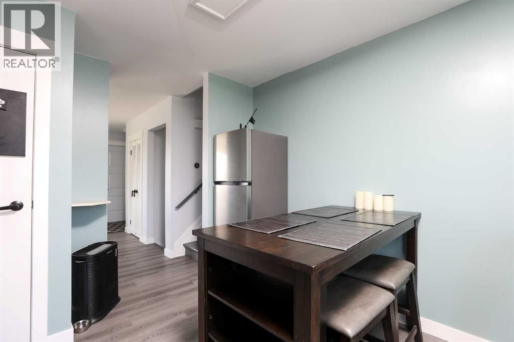 97 LAVAL COURT WEST Image 16