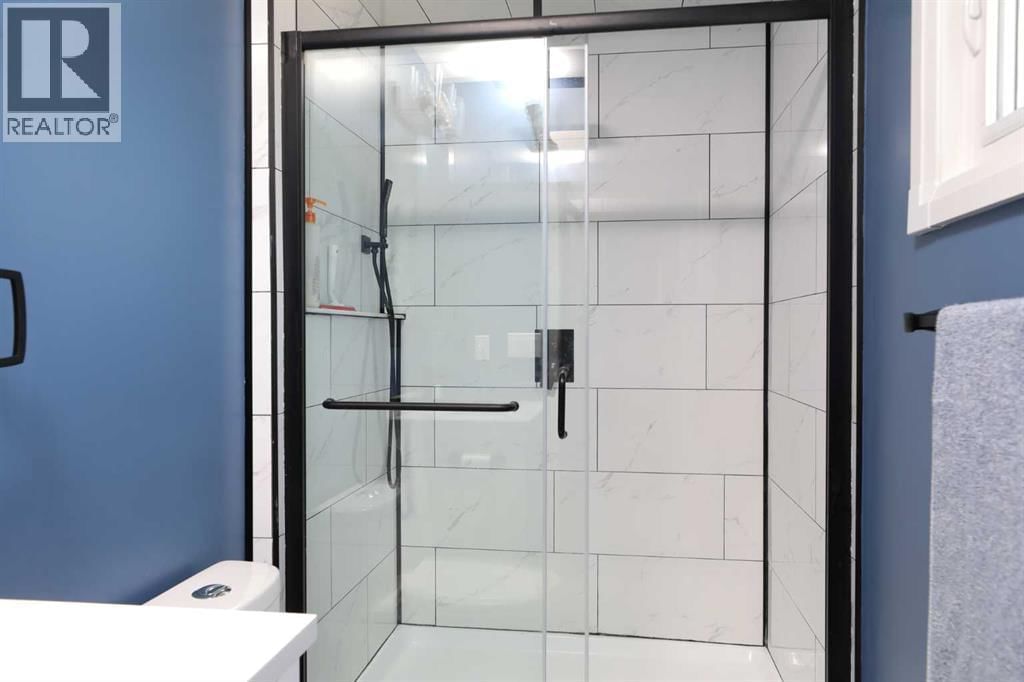 97 LAVAL COURT WEST Image 20