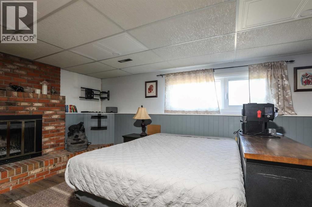 97 LAVAL COURT WEST Image 26