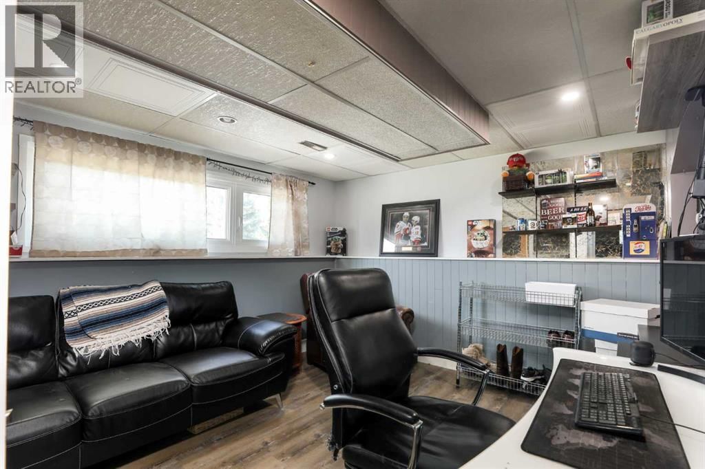 97 LAVAL COURT WEST Image 30