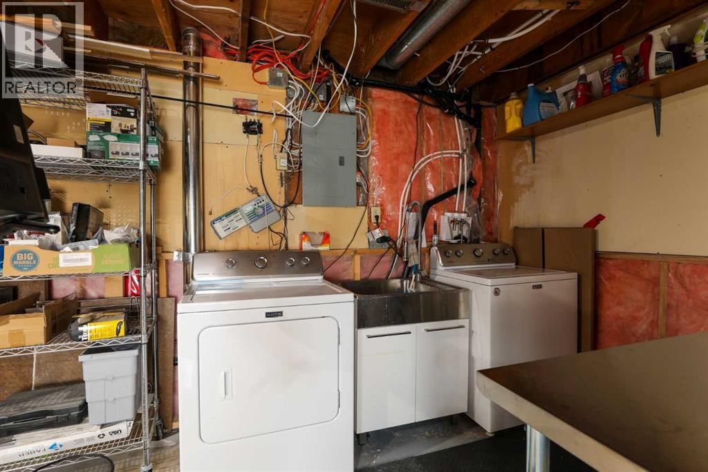 97 LAVAL COURT WEST Image 32