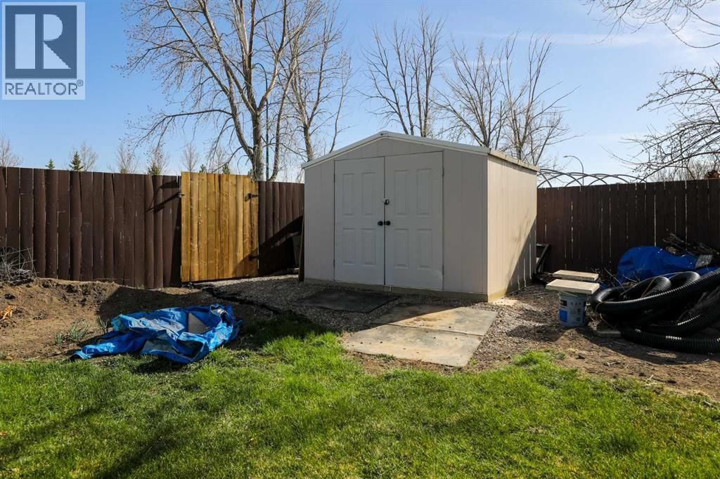 97 LAVAL COURT WEST Image 4