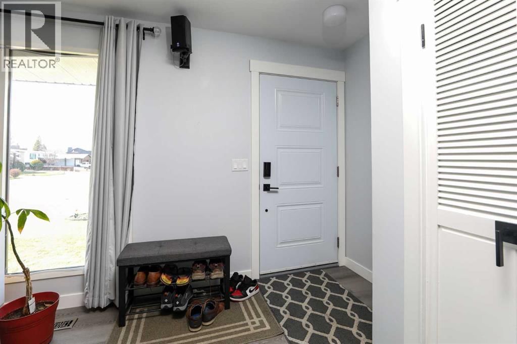 97 LAVAL COURT WEST Image 8