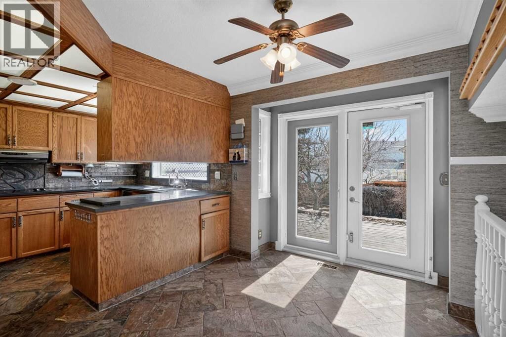 67 WOODSTOCK ROAD SOUTHWEST Image 8