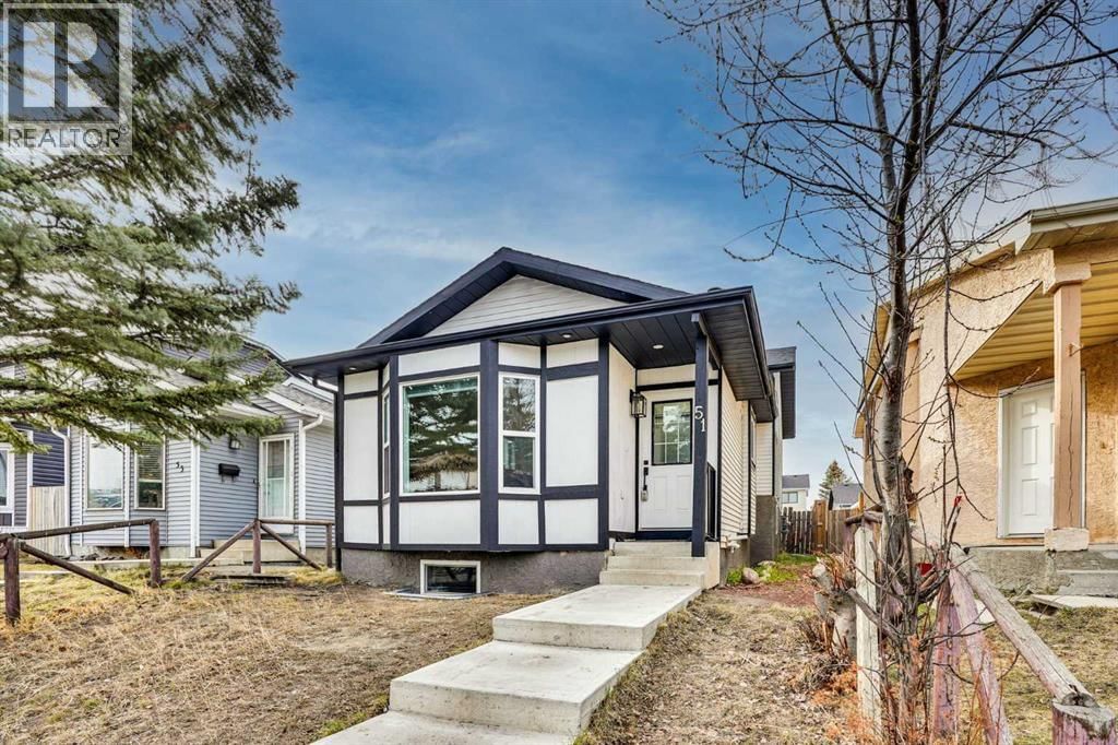 51 Taraglen Road property photo