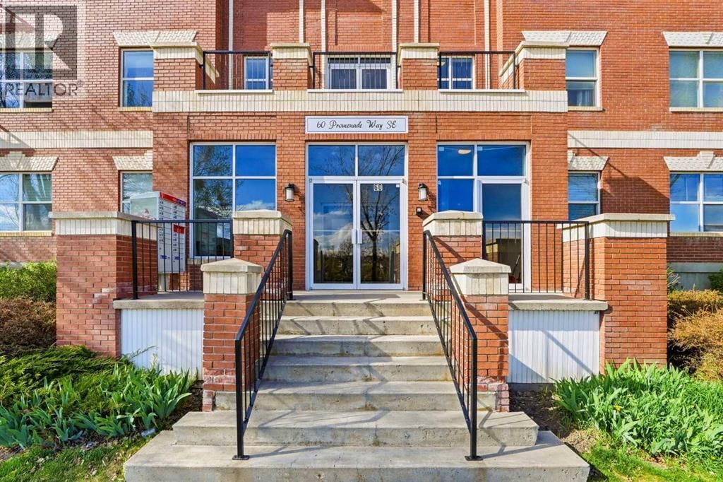 60 Promenade Way