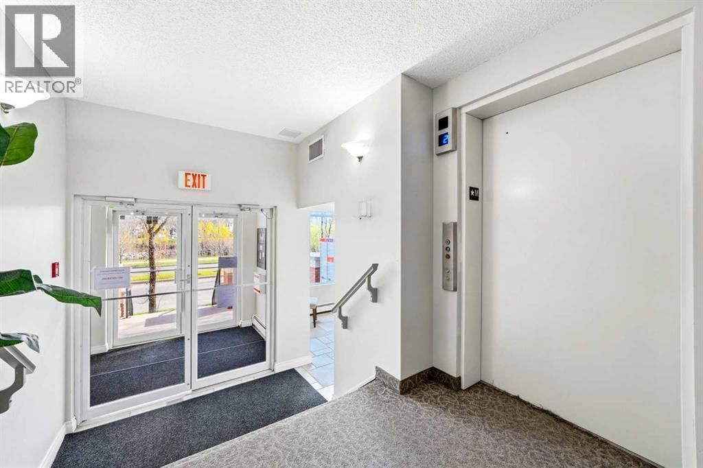 60 Promenade Way property photo