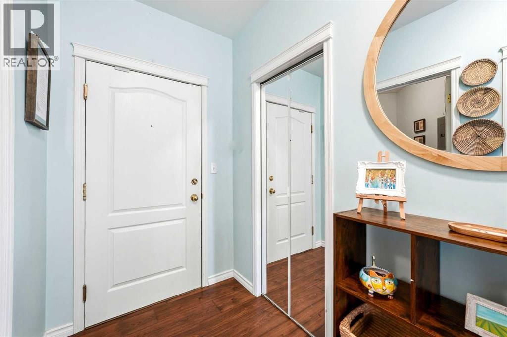 60 Promenade Way property photo