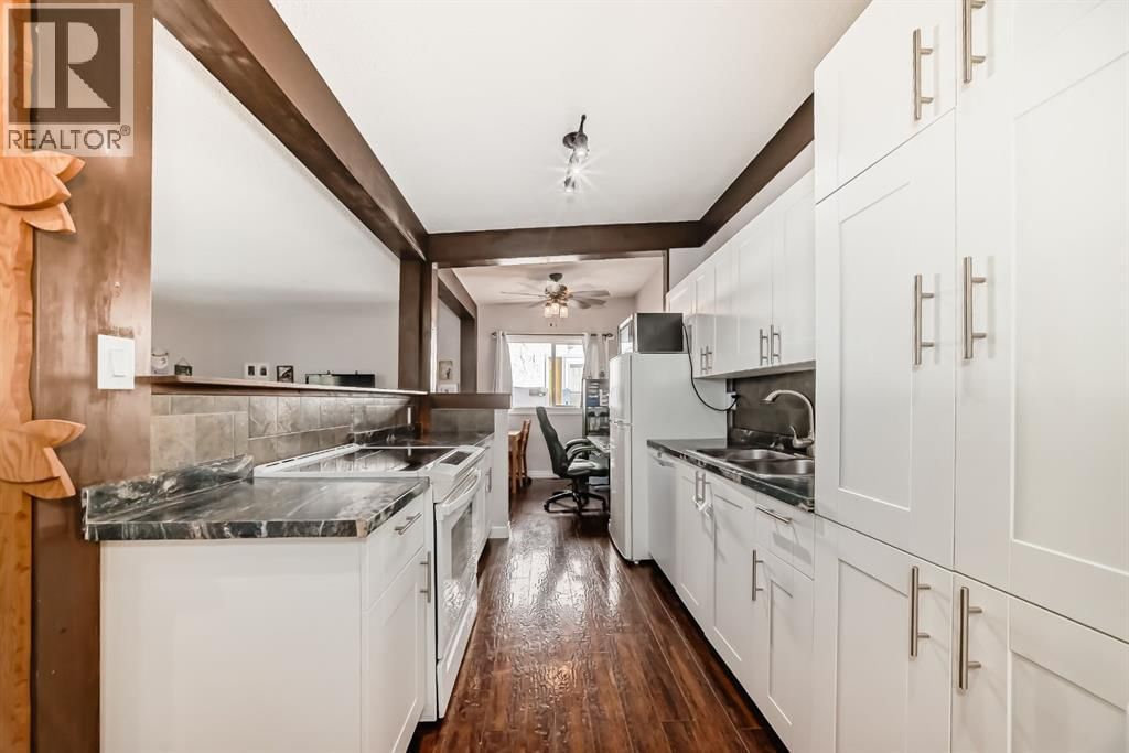 724 Raynard Crescent property photo