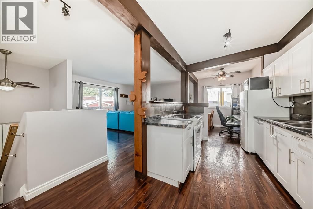 724 Raynard Crescent property photo