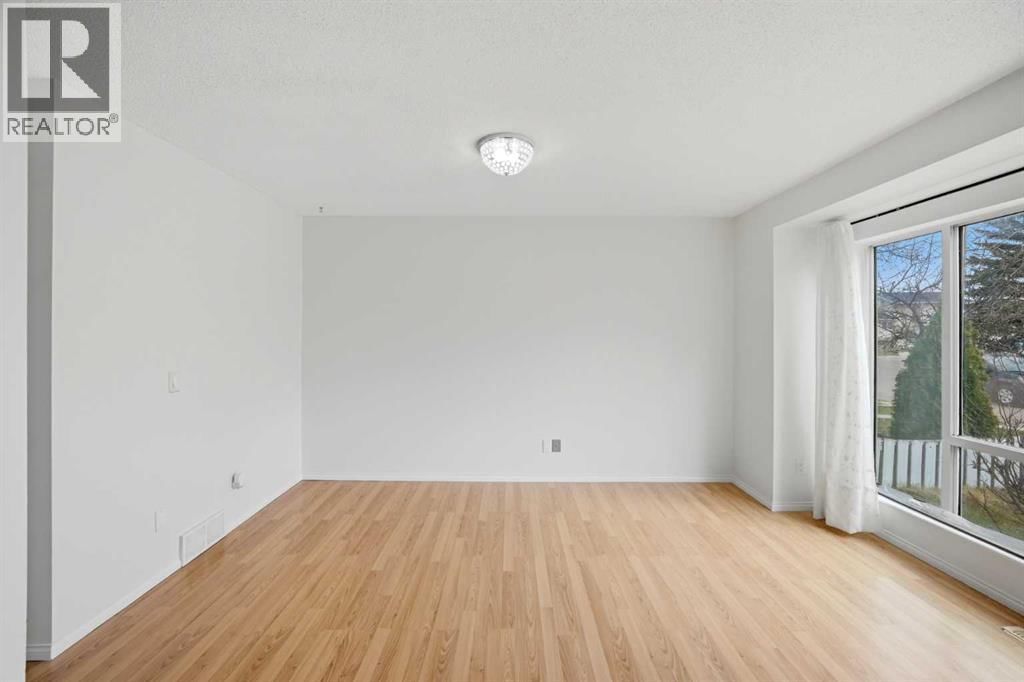6016 Martingrove Road property photo