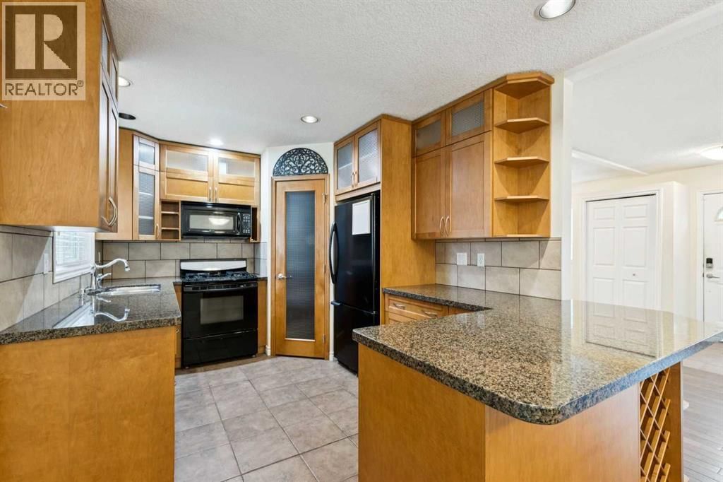 7615 36 Avenue property photo