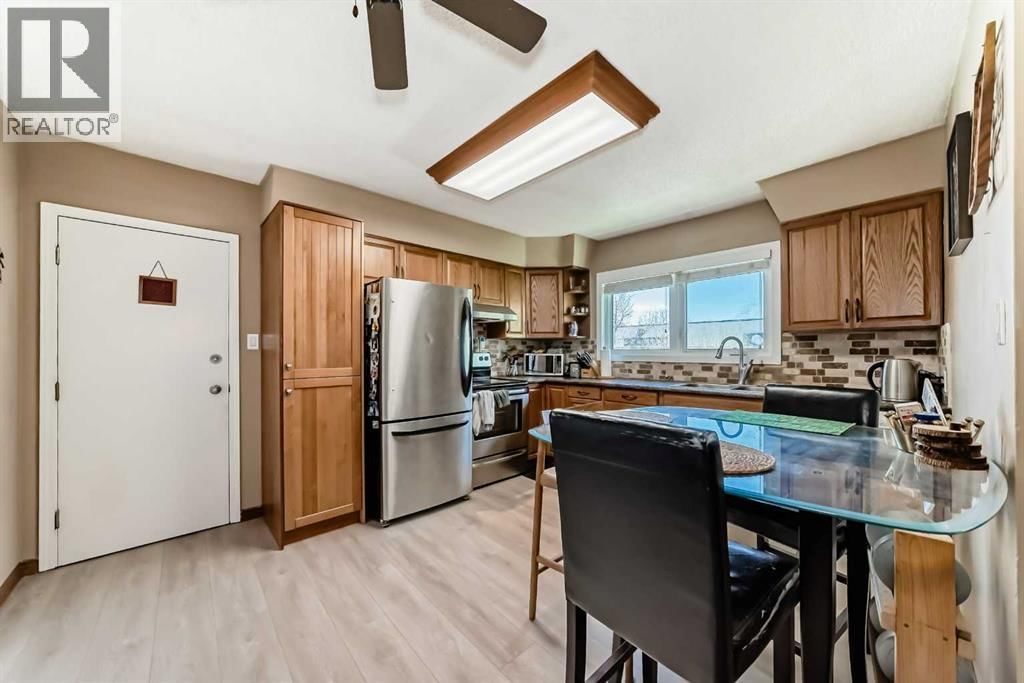 604 69 Avenue property photo