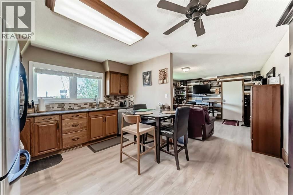 604 69 Avenue property photo