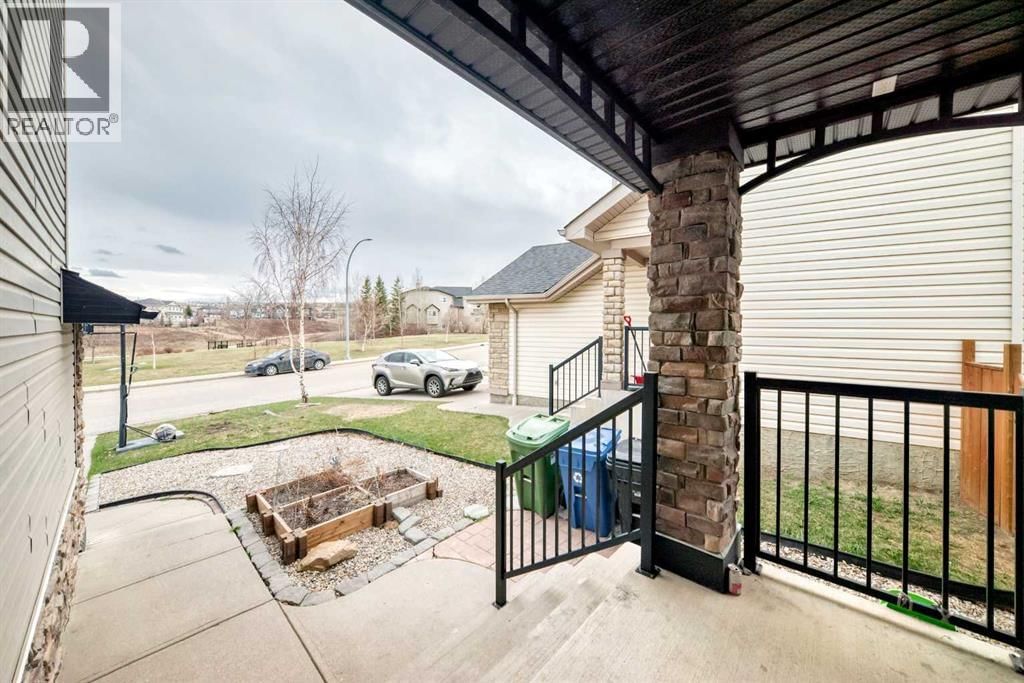 225 Kincora Heights property photo