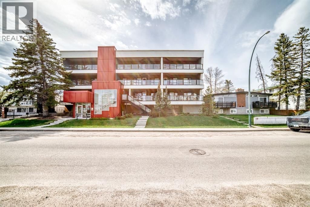 1629 38 Street property photo