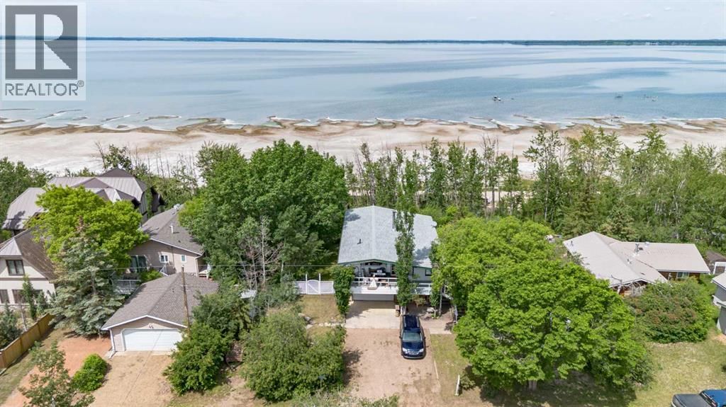 44 Lakeview Avenue, White Sands, Alberta T0C 2L0