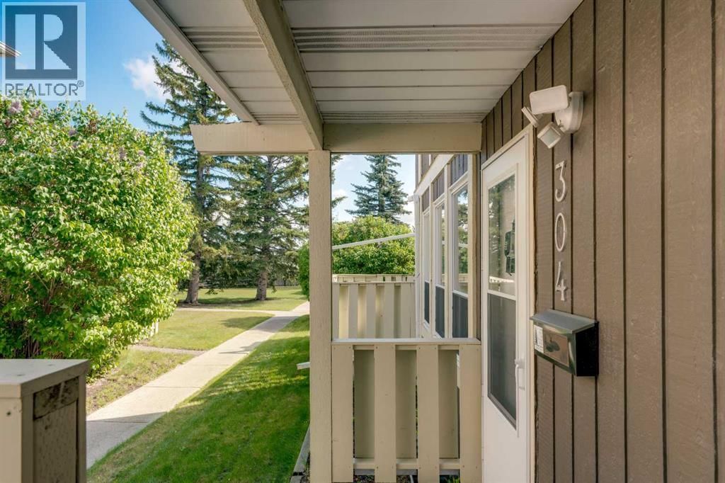 544 Blackthorn Road property photo