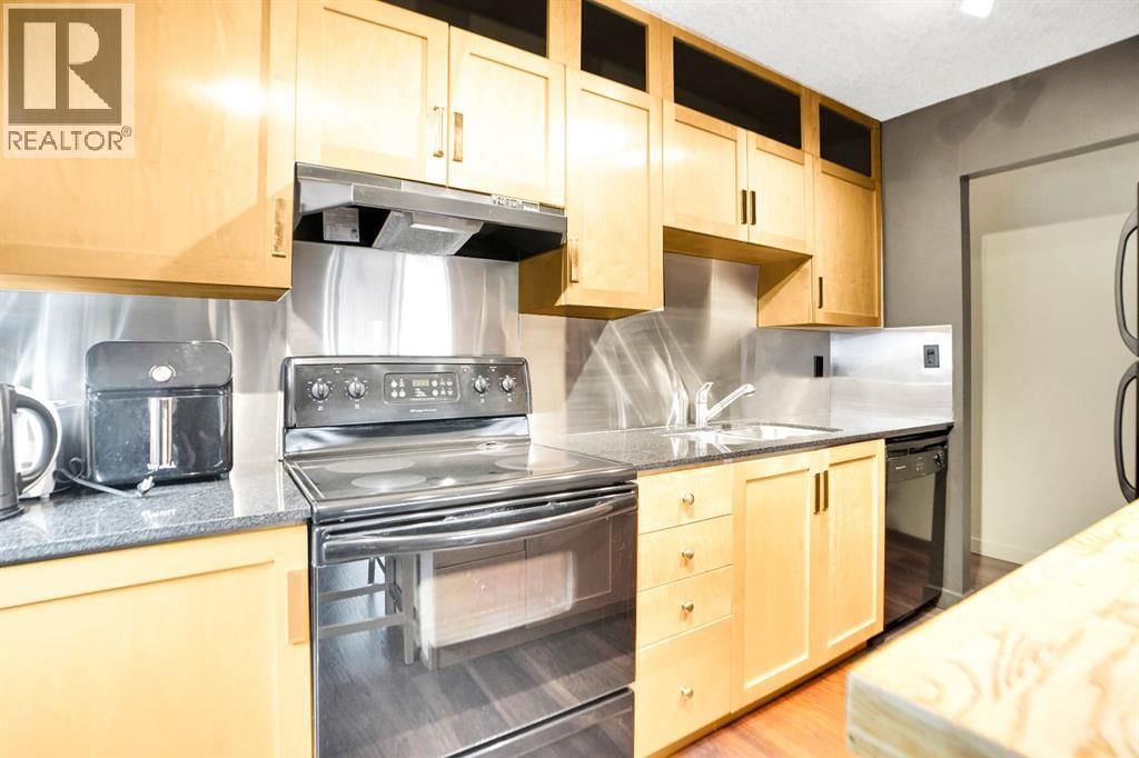 823 19 Avenue property photo